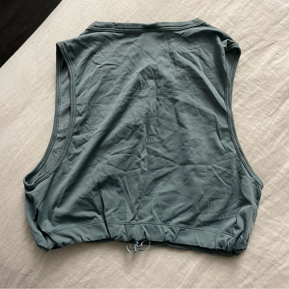 Gymshark Tank - Picture 2 of 3